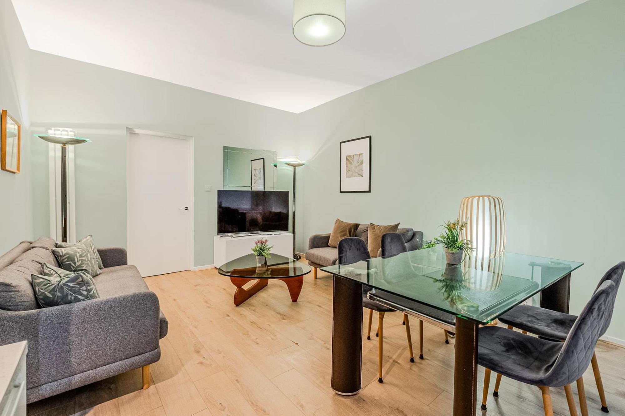 Stunning Central 2Br Flat Btw Soho & Covent Garden Londyn Zewnętrze zdjęcie